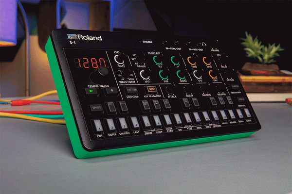 Roland AIRA Compact S-1｜Miniature Multitone Synthesizer