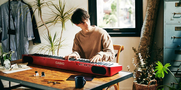 Casio S1100 red 紅色 琴 桌上